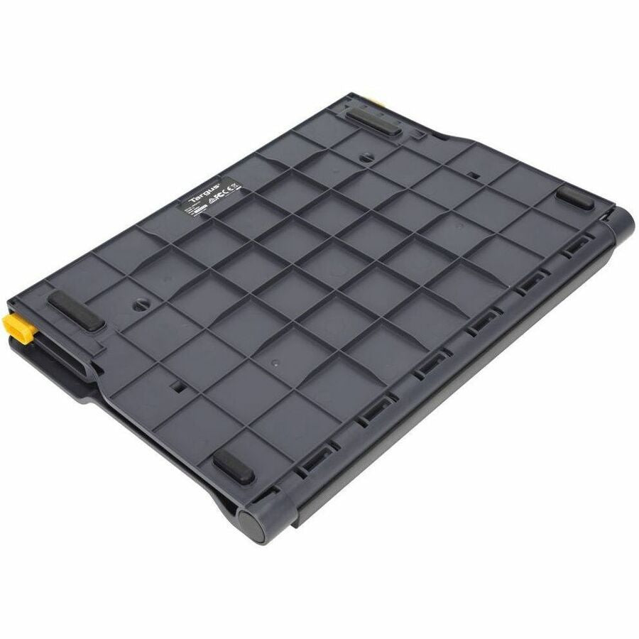 Targus 17" Chill Mat+ with 4-port Hub AWE81US